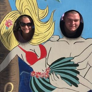 Meet your Posher, Naomi